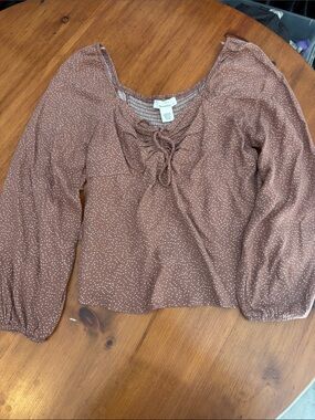 Universal Thread Dusty Brown Dot Tie-Front Long Sleeve Blouse